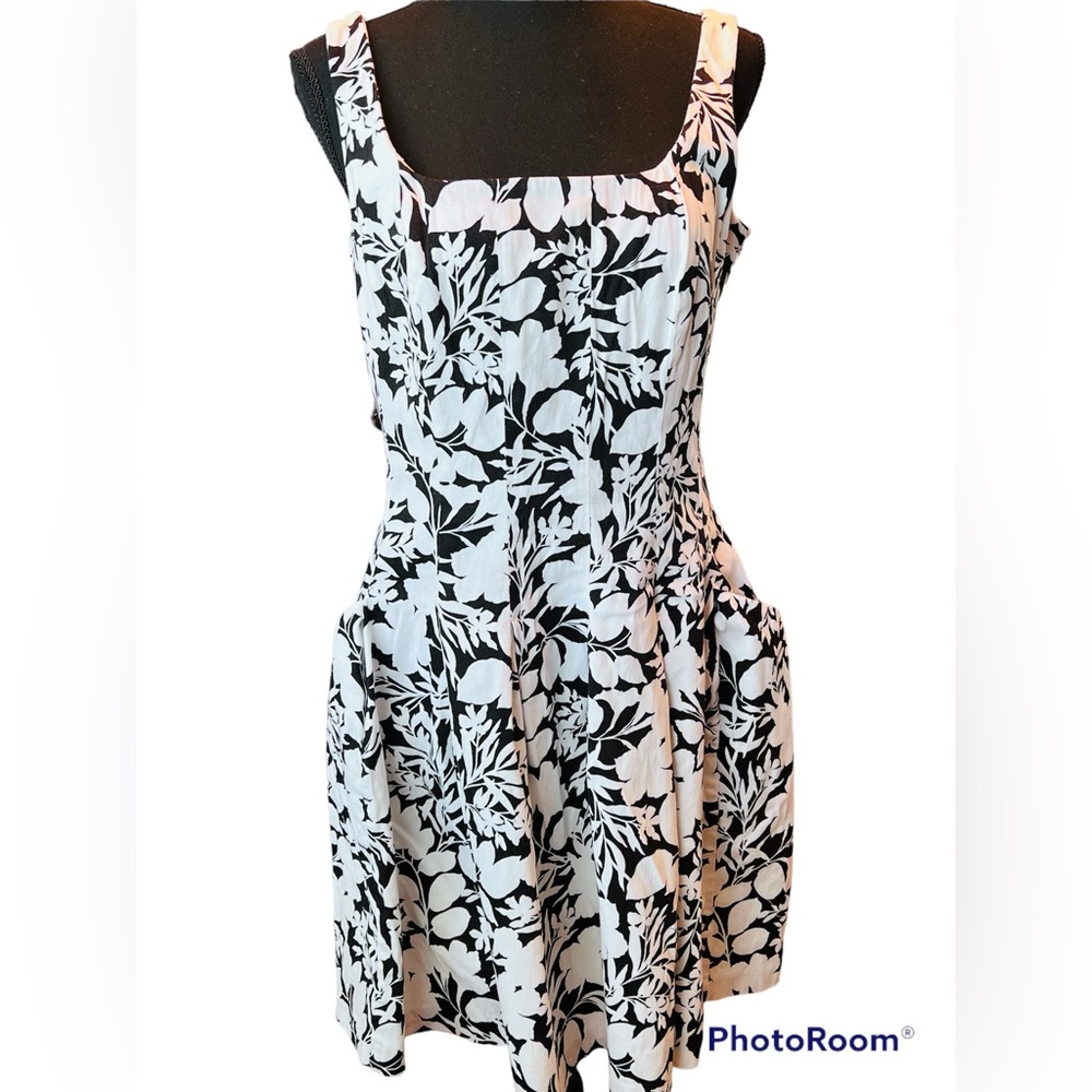 Lauren Ralph Lauren Black & White Floral Print Fit & Flair Dress Size 8